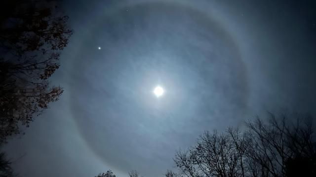 halo on the moon